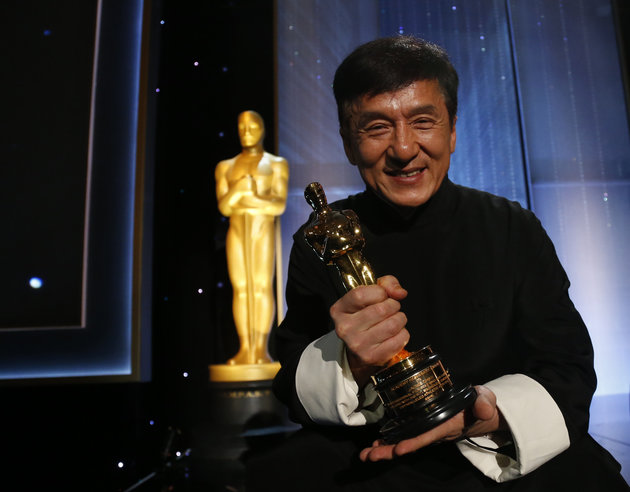 Jackie Chan a pus mâna pe un Oscar